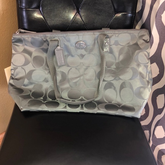 Coach Handbags - Coach large weekender bag!🖤